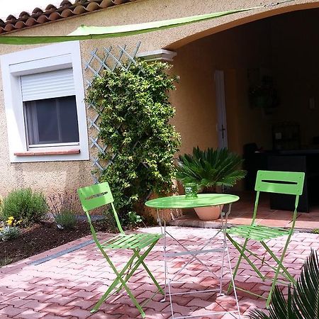 Villa Petit studio au calme à La Crau Extérieur photo